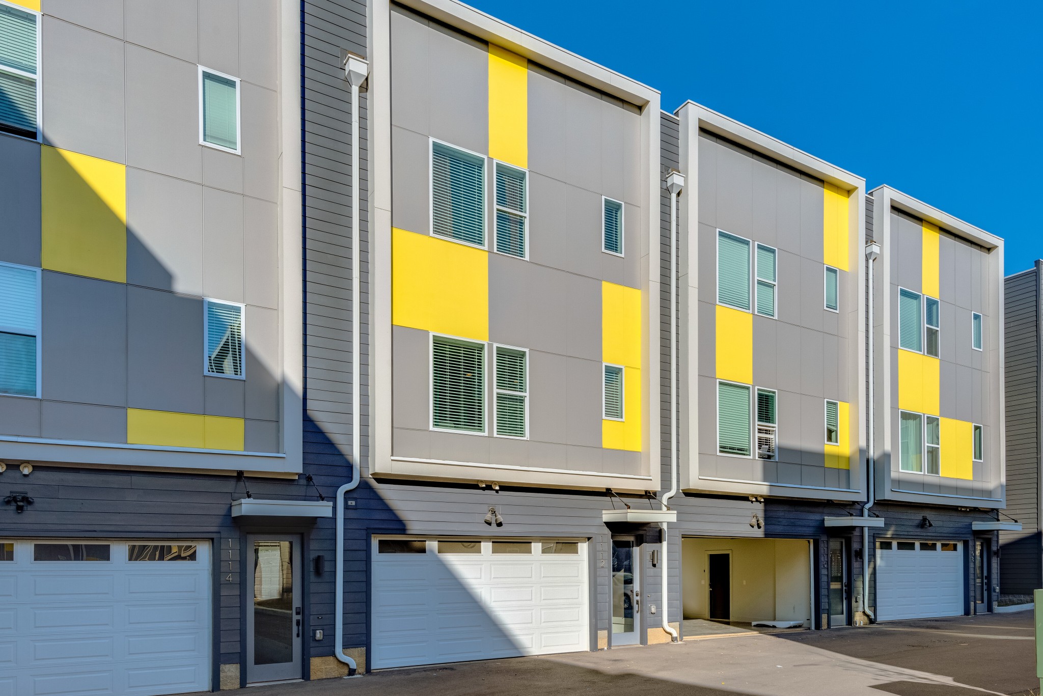 1112 Harmony Way Nashville, TN 37207 - Photo 38 of 44 a view of a building with many windows