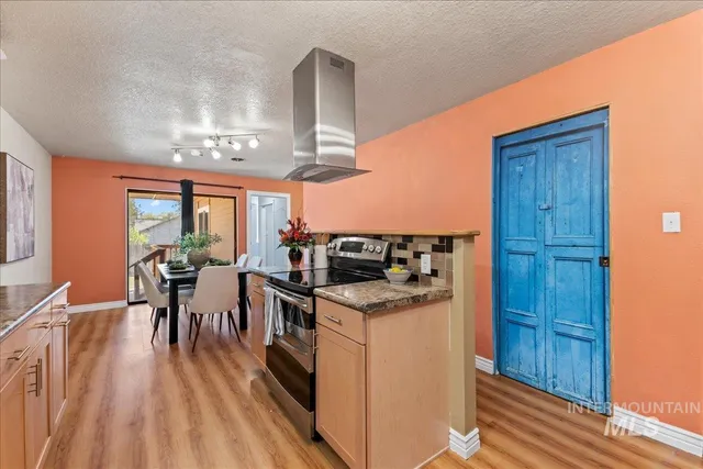 $392,900 | 615 East 15th N Street, Mountain Home, ID 83647