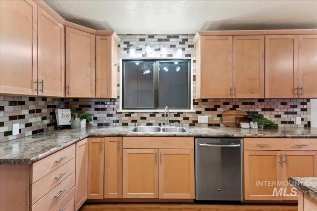 $392,900 | 615 East 15th N Street, Mountain Home, ID 83647