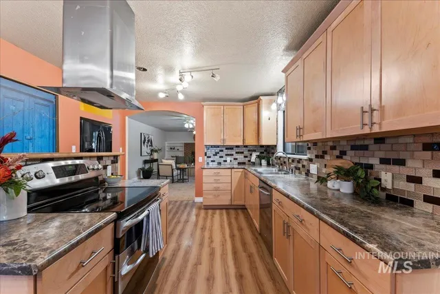 $392,900 | 615 East 15th N Street, Mountain Home, ID 83647