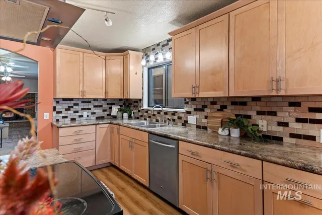 $392,900 | 615 East 15th N Street, Mountain Home, ID 83647