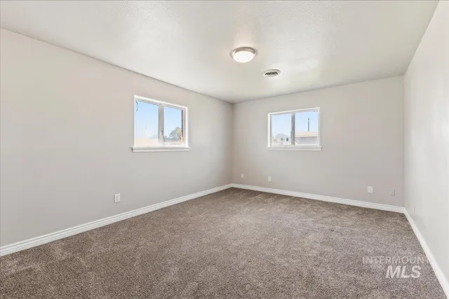 $392,900 | 615 East 15th N Street, Mountain Home, ID 83647