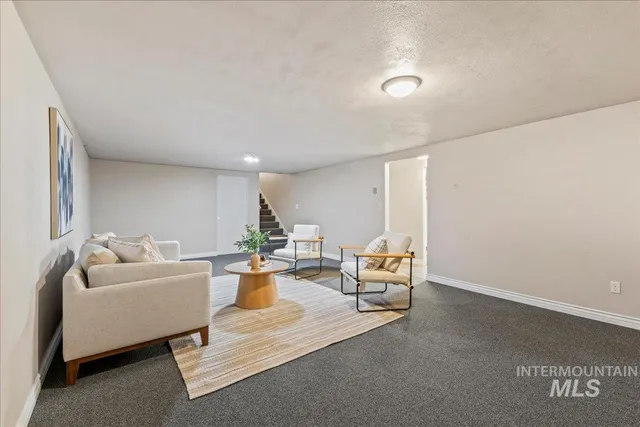 $392,900 | 615 East 15th N Street, Mountain Home, ID 83647