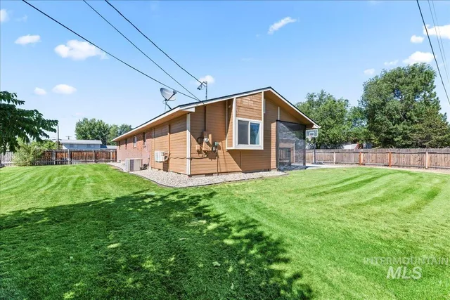 $392,900 | 615 East 15th N Street, Mountain Home, ID 83647