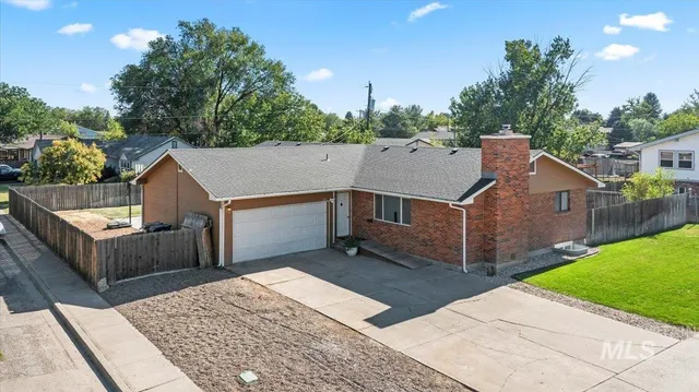 $392,900 | 615 East 15th N Street, Mountain Home, ID 83647