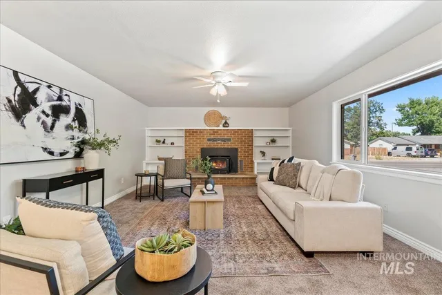 $392,900 | 615 East 15th N Street, Mountain Home, ID 83647