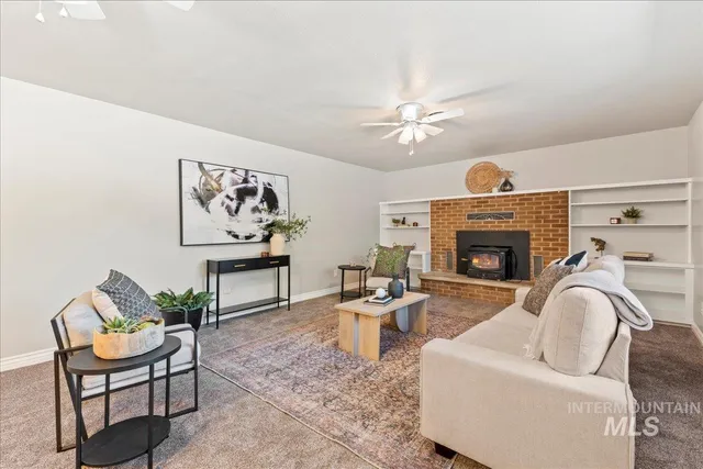 $392,900 | 615 East 15th N Street, Mountain Home, ID 83647