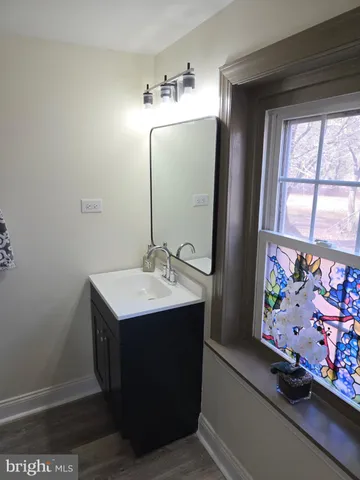 $575,000 | 2281 Horseshoe Pike, Honey Brook, PA 19344