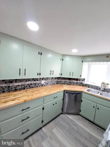 $575,000 | 2281 Horseshoe Pike, Honey Brook, PA 19344