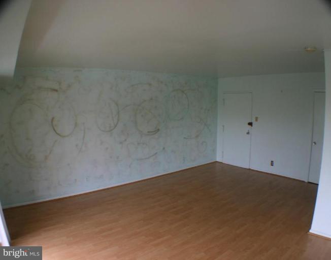 6270 Edsall Road, Unit 402 Alexandria, VA 22312 - Photo 3 of 12 Living Room