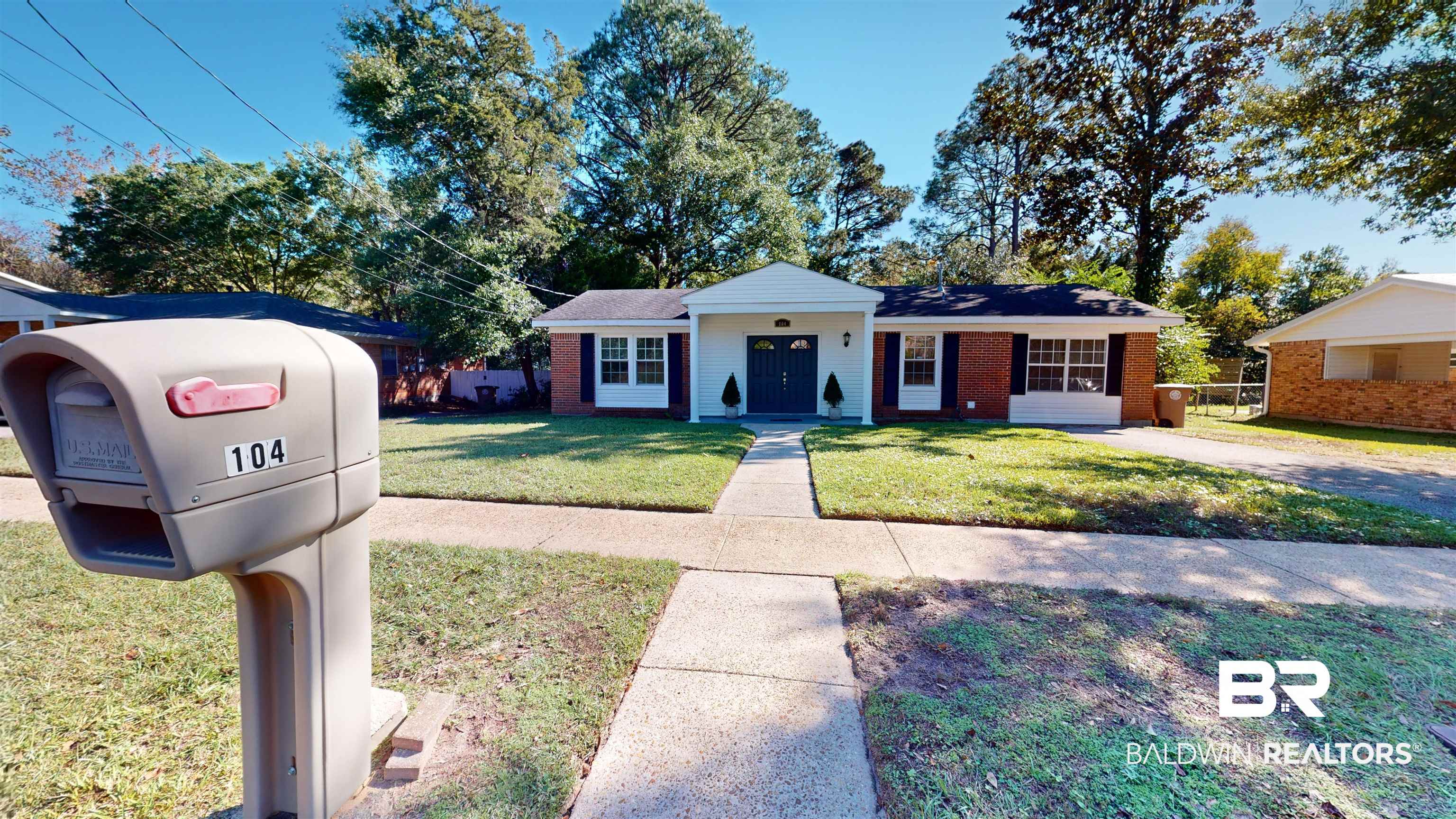 104 Vanderbilt Drive Mobile, AL 36608 - Photo 2 of 52