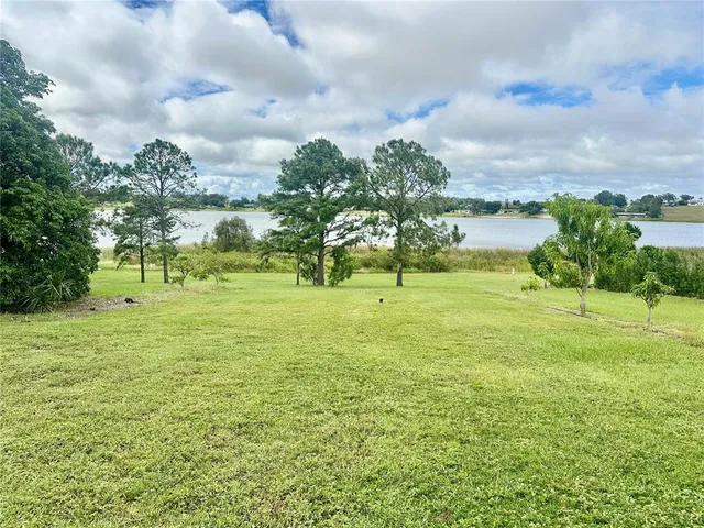 $1,900 | 709 South Lake Starr Boulevard, Lake Wales, FL 33898