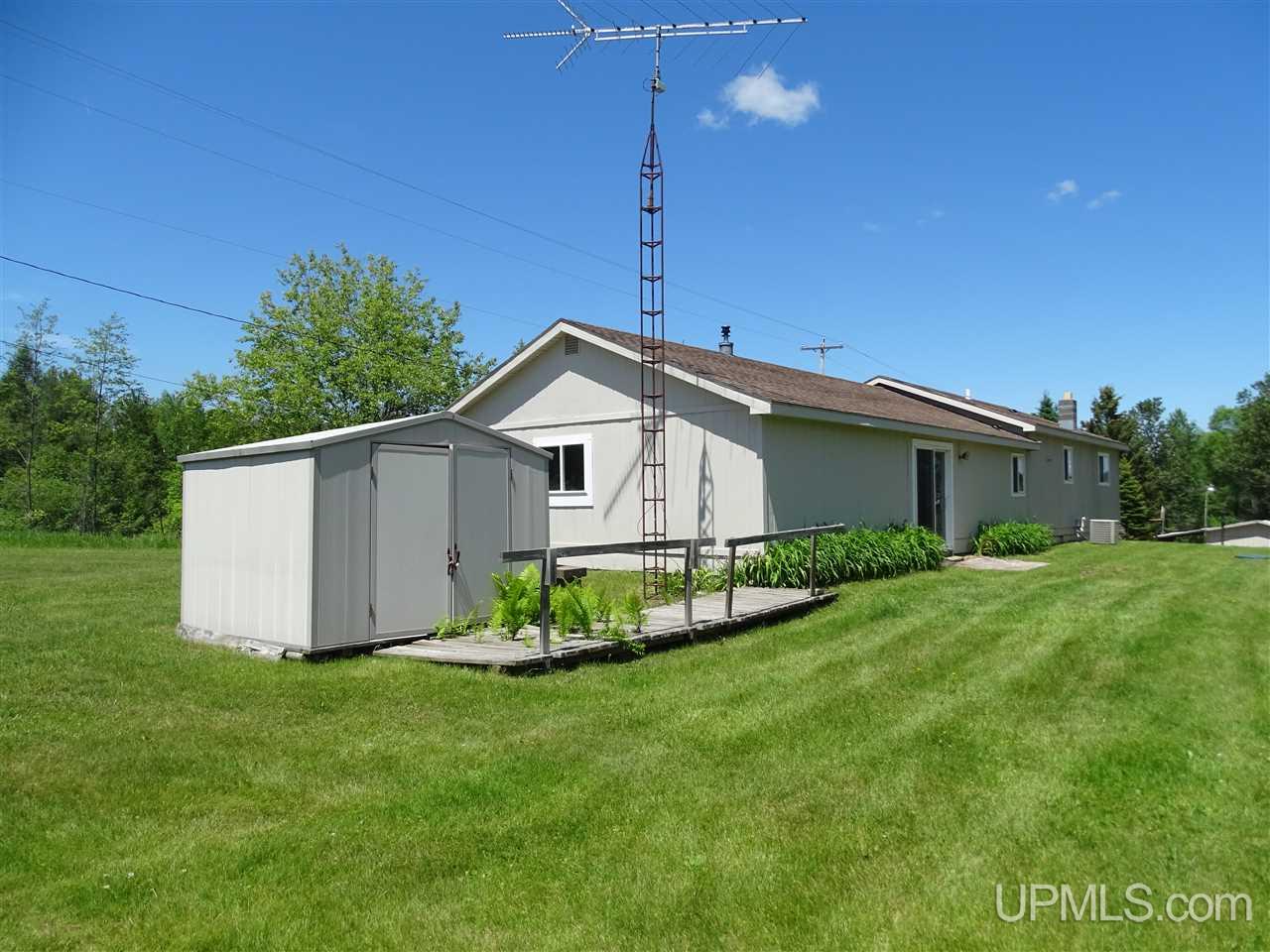 N21428 W Road Niagara, WI 54151 - Photo 18 of 19