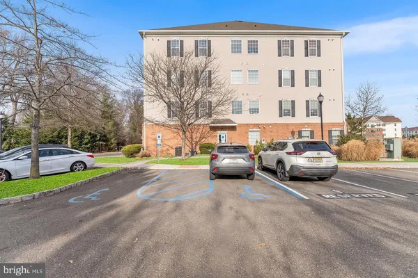 $2,750 | 234 Breeders Cup Drive, Cherry Hill, NJ 08002