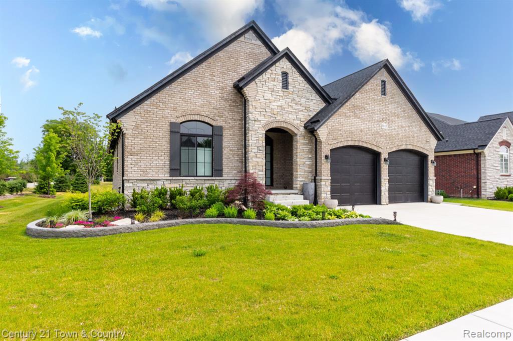1013 Birkshire Ridge Rochester Hills, MI 48307 - Photo 2 of 47