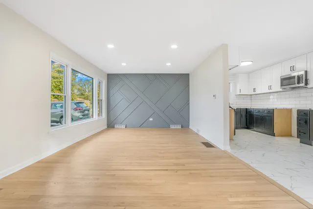 $237,900 | 14223 University Avenue, Dolton, IL 60419