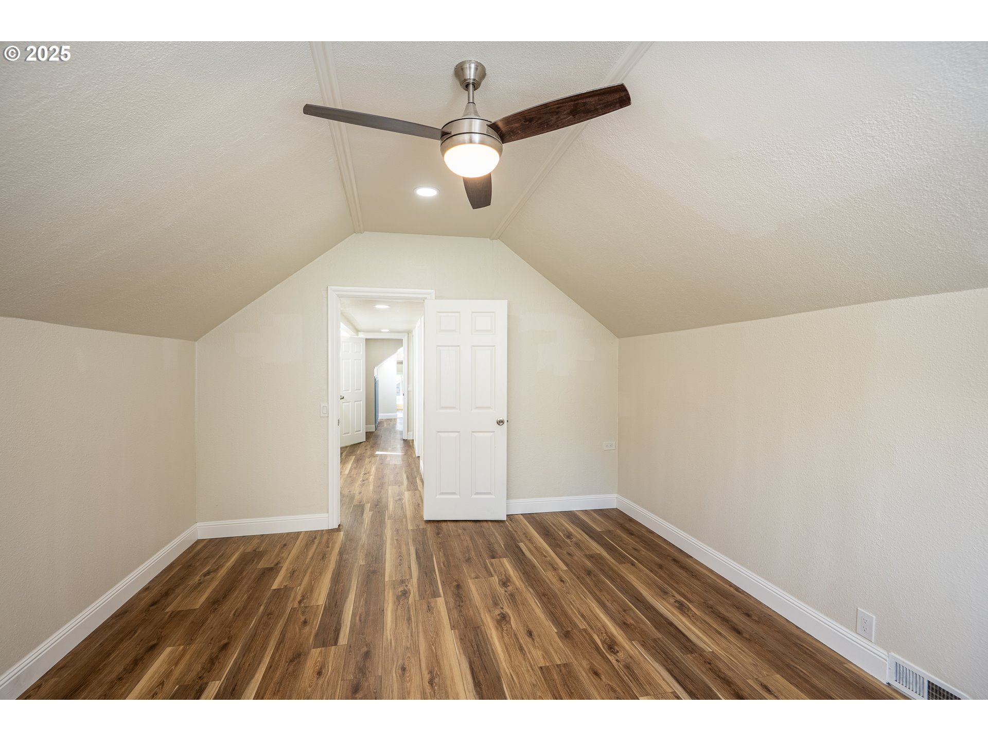 950 Coburg Road Eugene, OR 97401 - Photo 21 of 32 Gallery Image 21