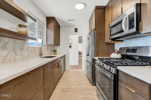 $1,499,000 | 2707 Alabama Street, La Crescenta, CA 91214