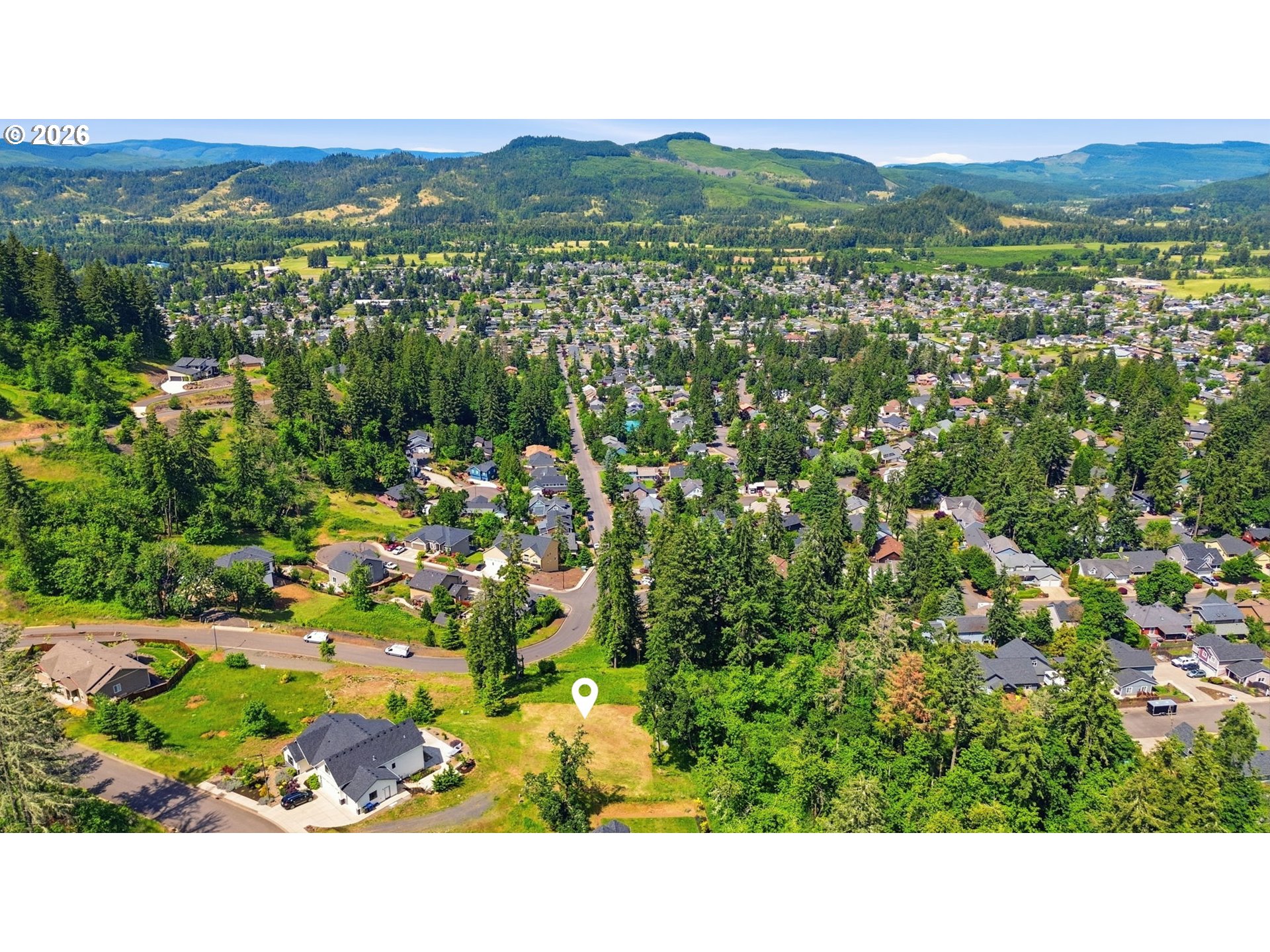 155 66th Street Springfield, OR 97478 - Photo 12 of 14 a view of city and mountain