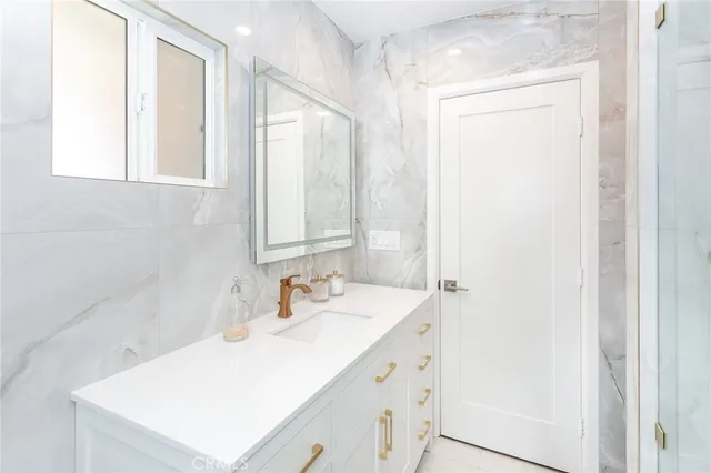 $1,175,000 | 16553 Kingsbury Street, Granada Hills, CA 91344