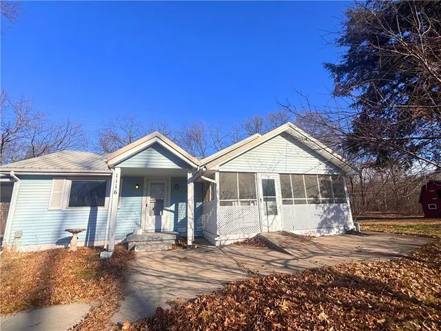 $229,900 | 1116 Lake Maurer Road, Excelsior Springs, MO 64024