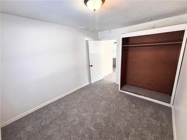 $189,900 | 1116 Lake Maurer Road, Excelsior Springs, MO 64024