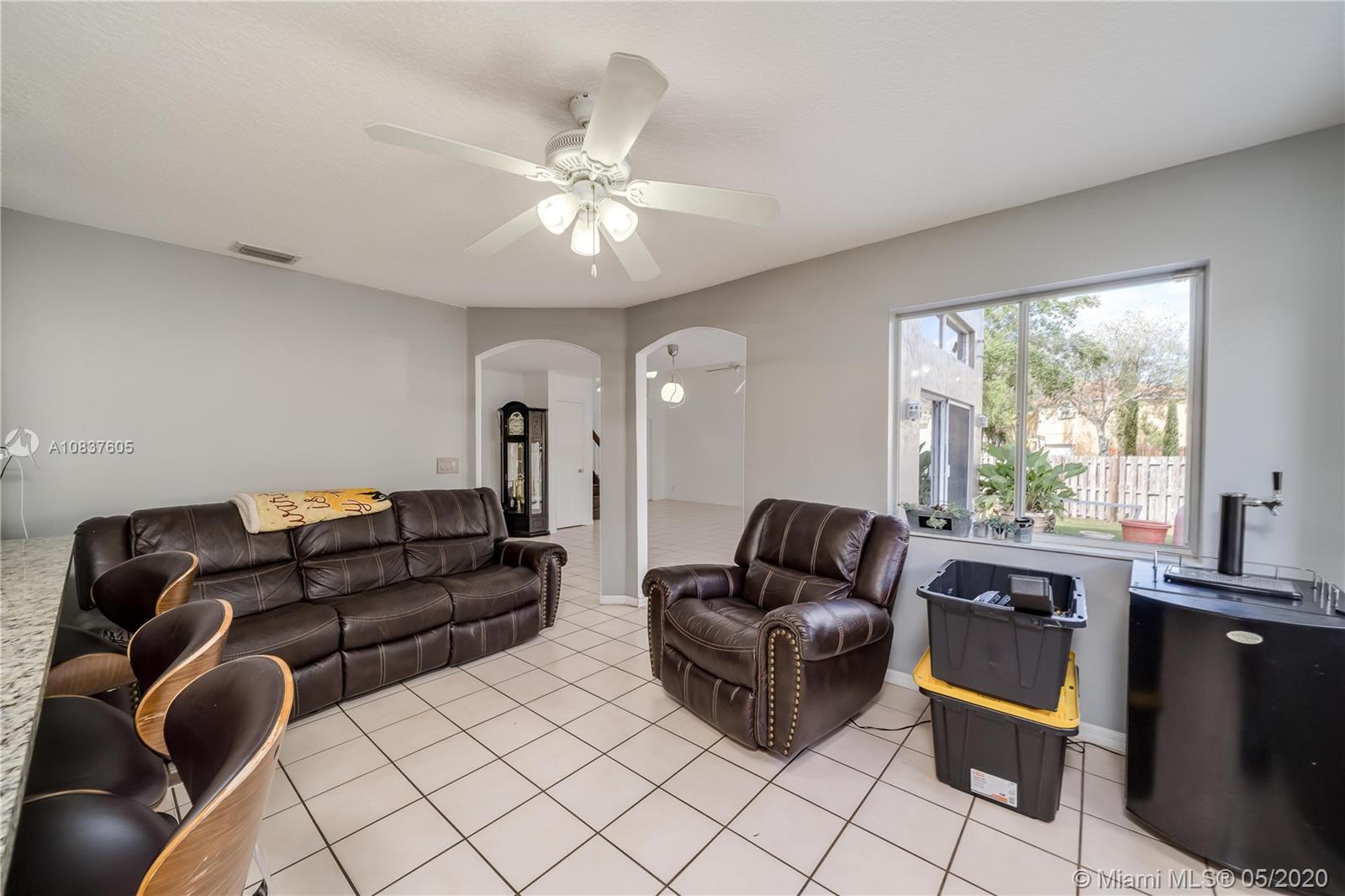11325 Roundelay Road Cooper City, FL 33026 - Photo 14 of 46 Family room