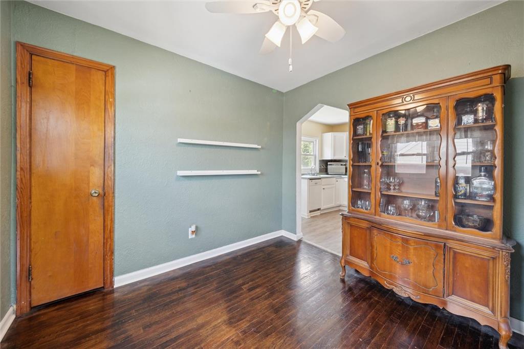 404 Hoffman Road Pittsburgh, PA 15212 - Photo 8 of 30 Gallery Image 8