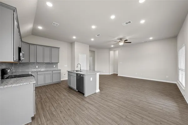 $309,990 | 3208 Dottavio Road, Lorena, TX 76655