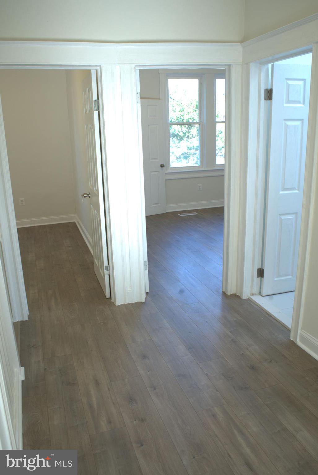 117 South Wickham Road Baltimore, MD 21229 - Photo 74 of 121 Hallway2