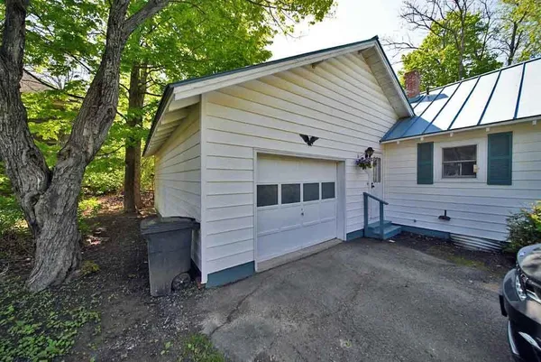 $199,500 | 6 Pleasant Court, Houlton, ME 04730