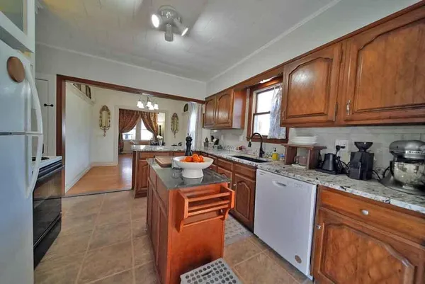 $199,500 | 6 Pleasant Court, Houlton, ME 04730