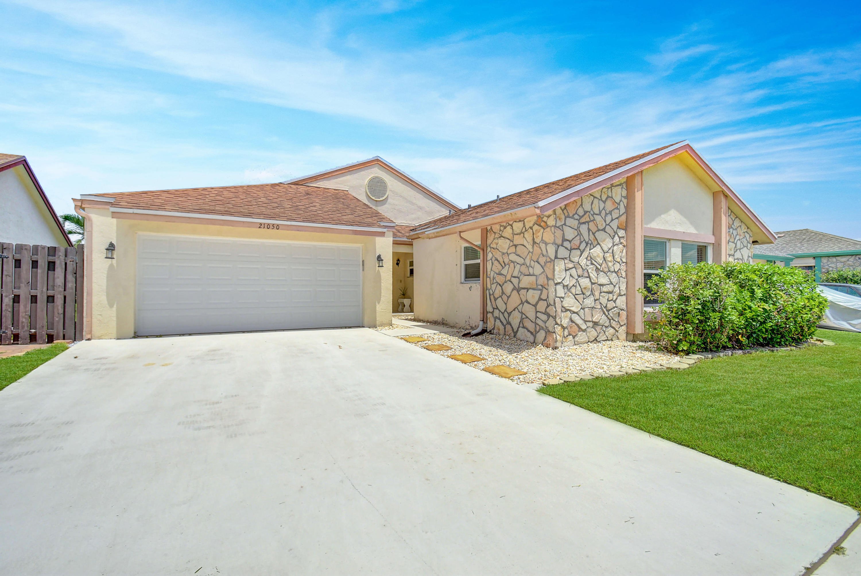 21050 Rustlewood Avenue Boca Raton, FL 33428 - Photo 5 of 44 front