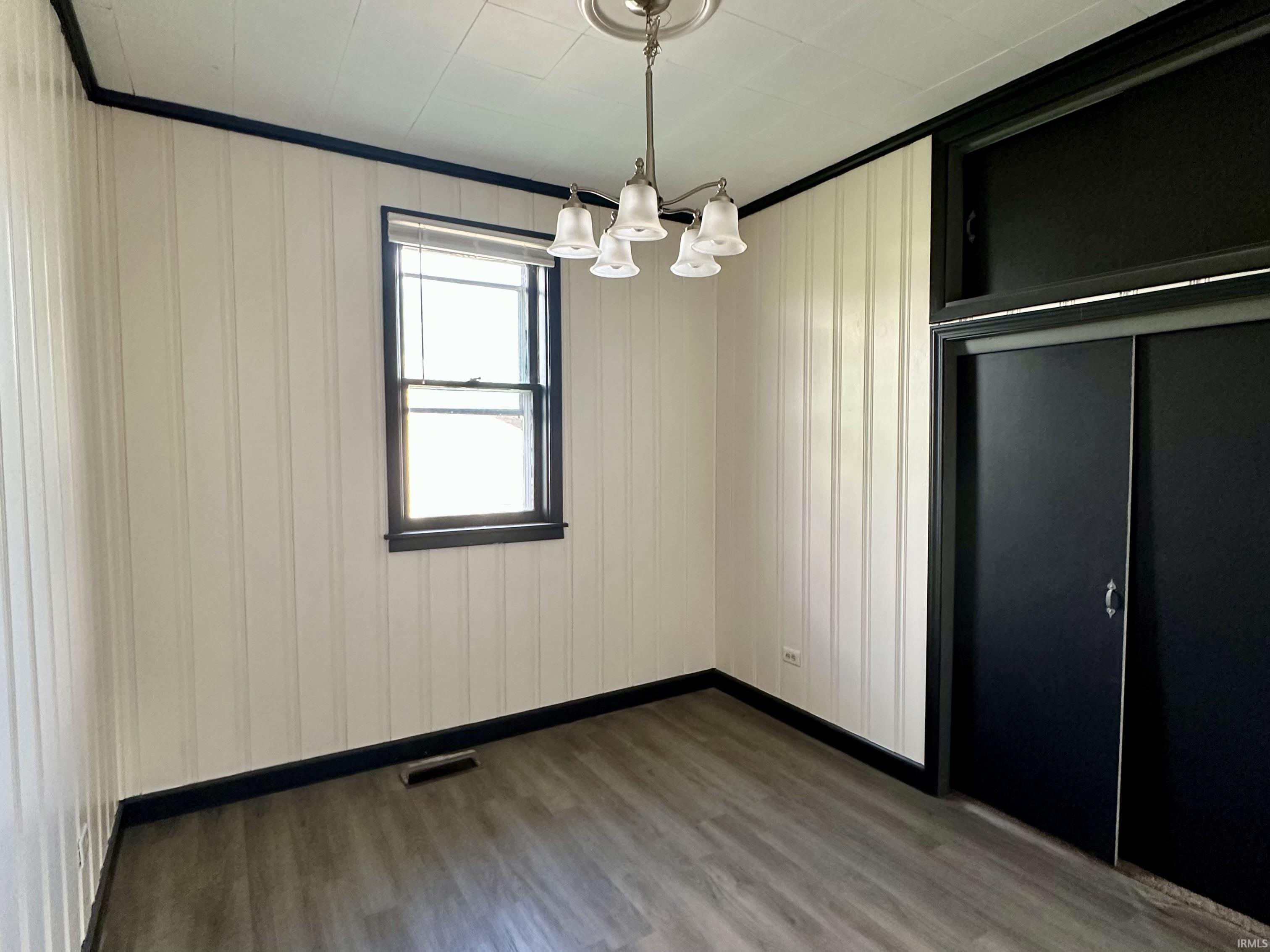 2019 13th Street Bedford, IN 47421 - Photo 7 of 12