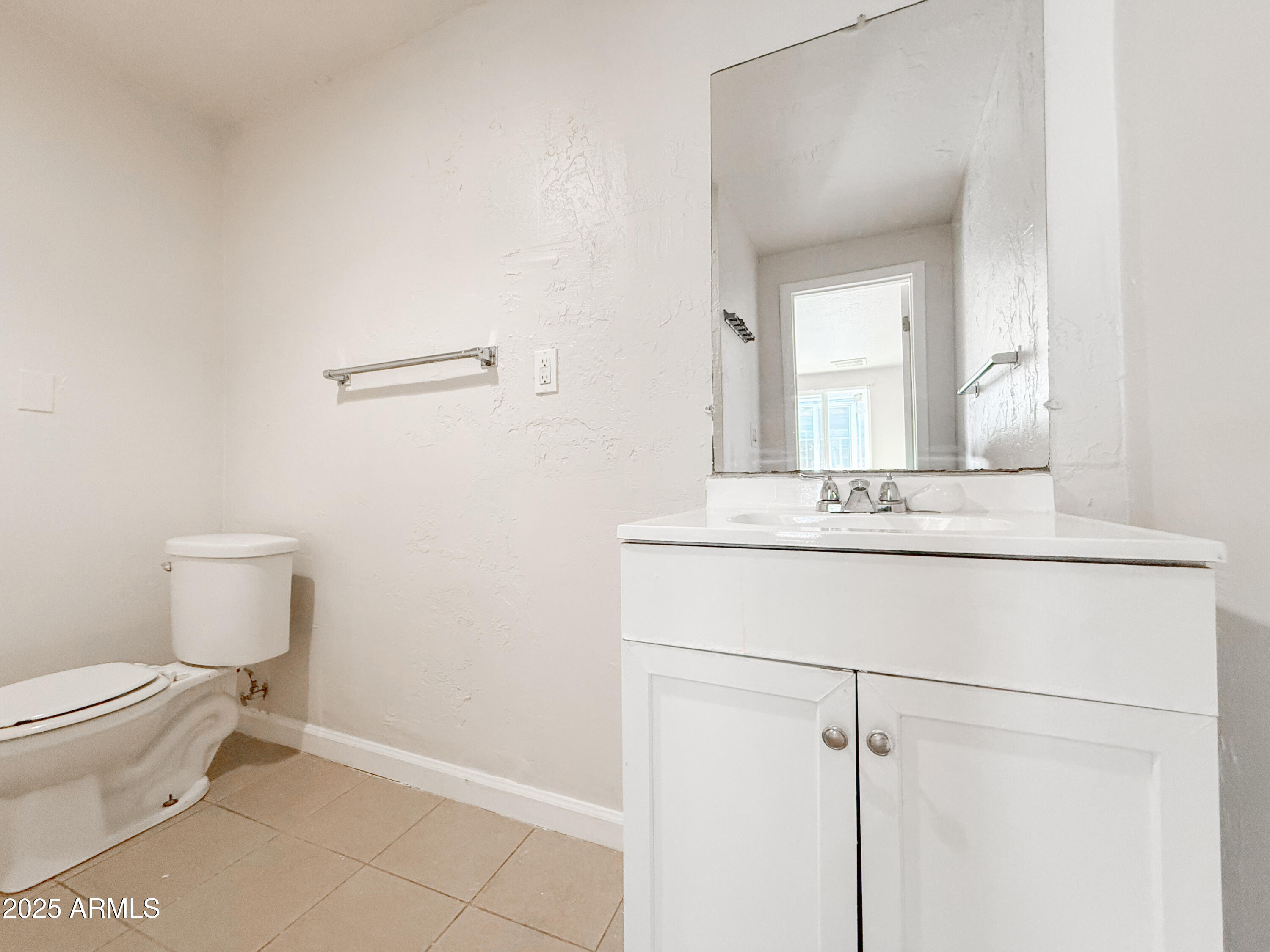 9606 North 11th Avenue, Unit 106 Phoenix, AZ 85021 - Photo 14 of 15 IMG_9457