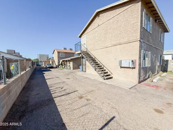 $895 | 9606 North 11th Avenue, Unit 106, Phoenix, AZ 85021