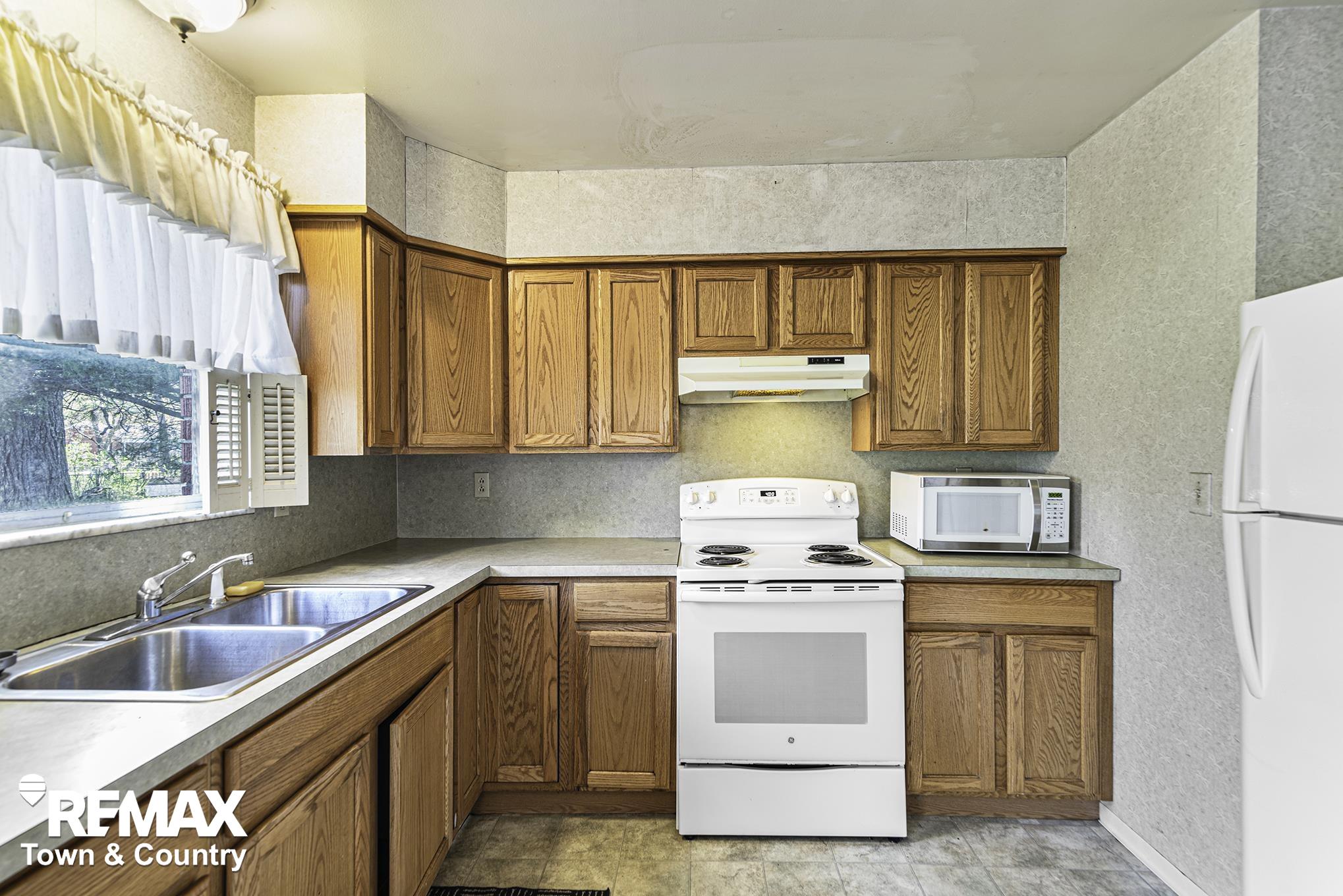 3299 West Pierson Road Flint, MI 48504 - Photo 6 of 14 50107104-5.JPG
