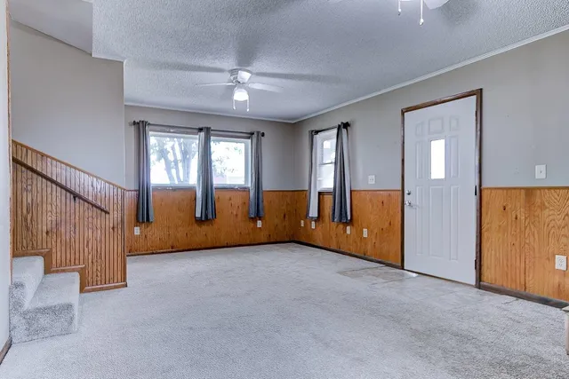 $285,000 | 1807 1st Street, Wellington, KS 67152