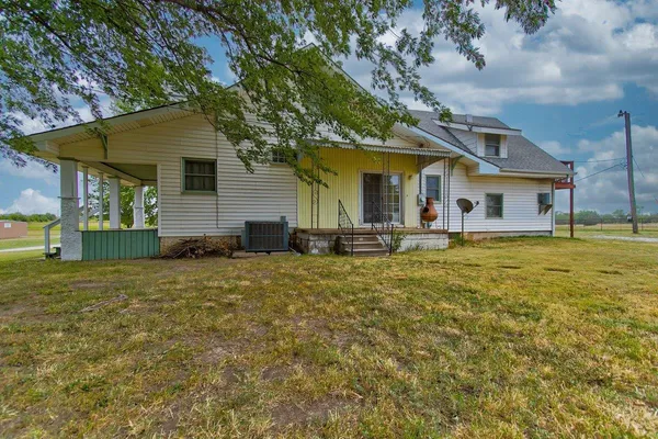 $285,000 | 1807 1st Street, Wellington, KS 67152