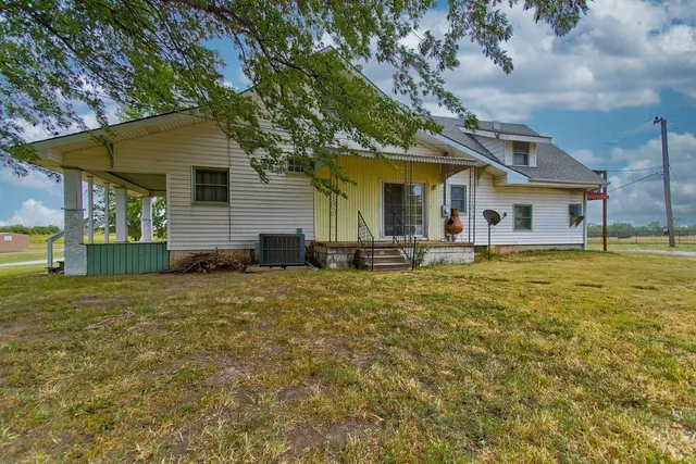 $285,000 | 1807 1st Street, Wellington, KS 67152