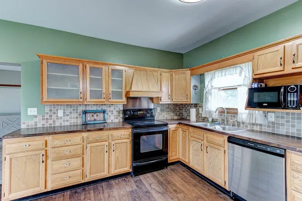 $285,000 | 1807 1st Street, Wellington, KS 67152