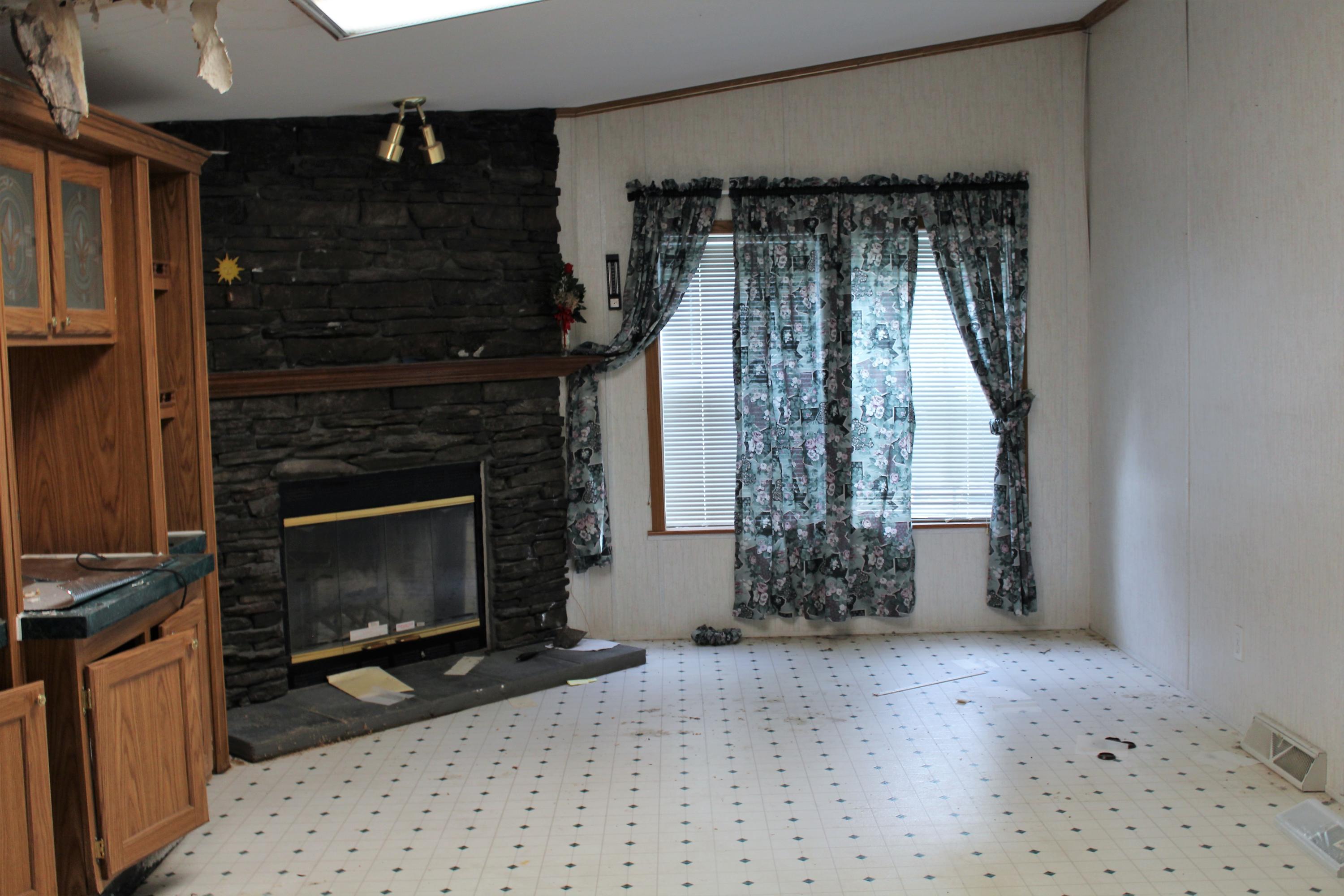 59 School Road Wales, ME 04280 - Photo 3 of 12 IMG_3427