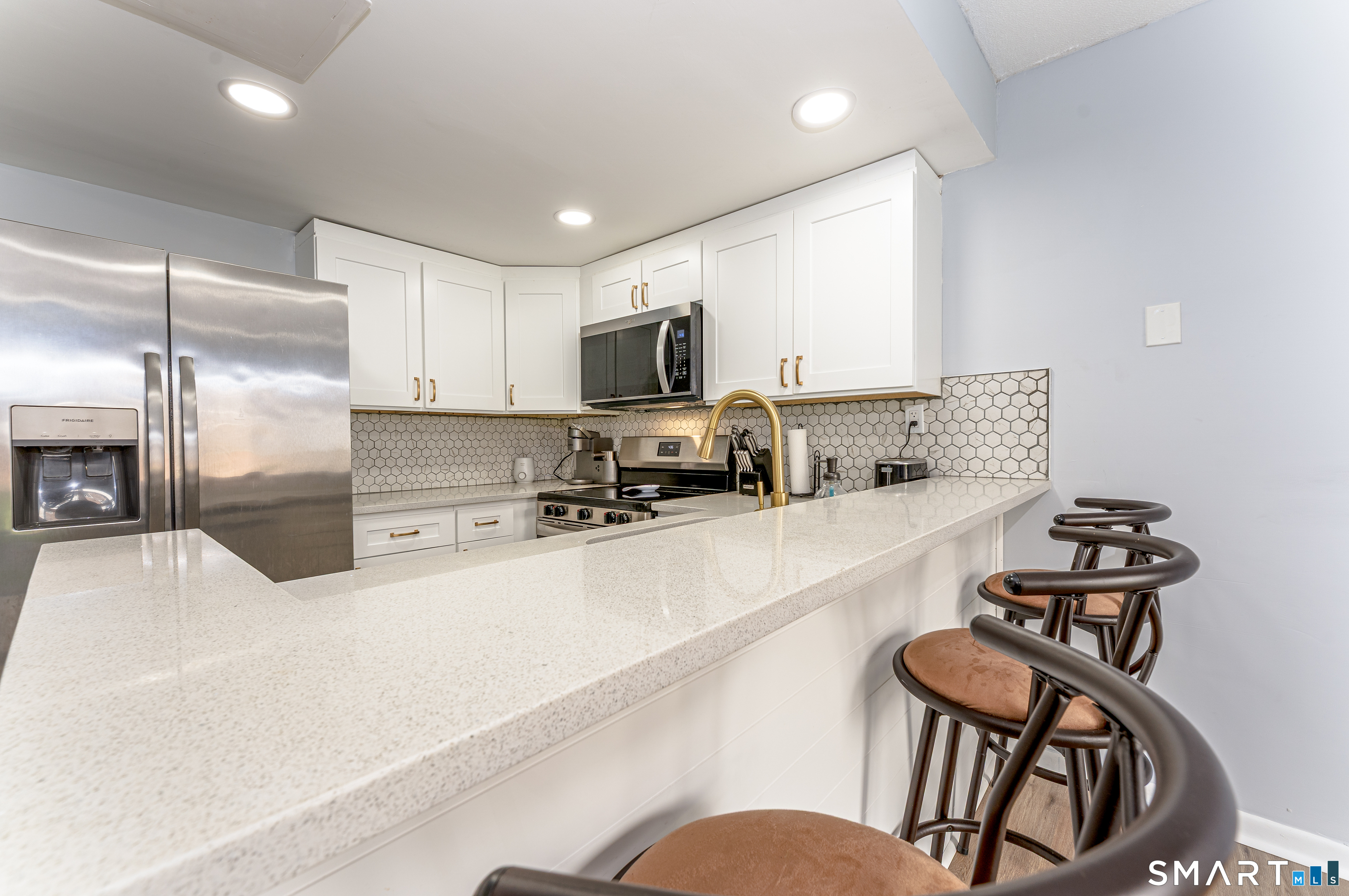 330 Short Beach Road, Unit F8 East Haven, CT 06512 - Photo 6 of 29