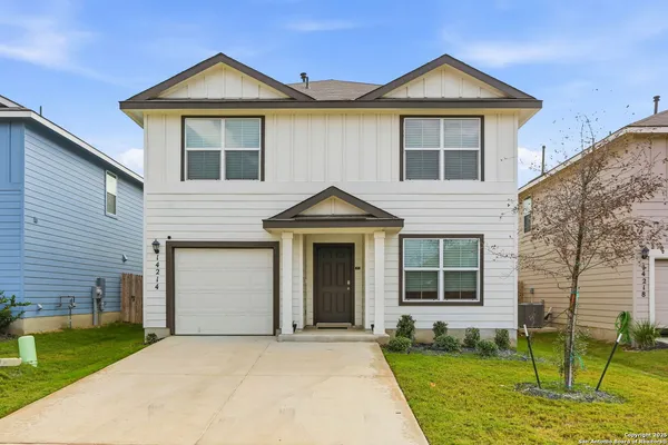 $2,400 | 14214 Navidad Pike, San Antonio, TX 78253