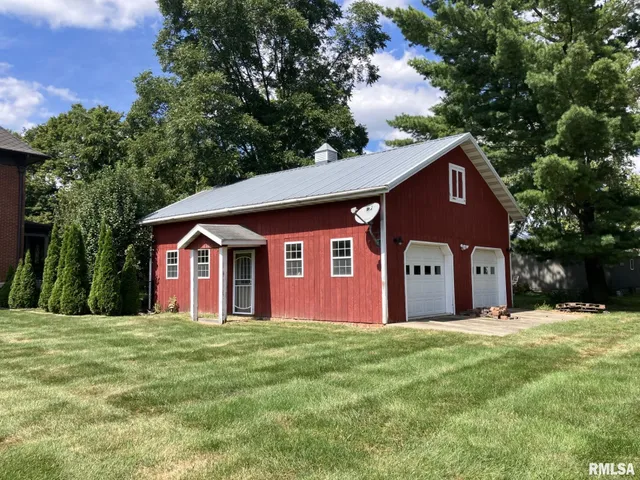 $237,000 | 275 East Walnut Street, Roseville, IL 61473