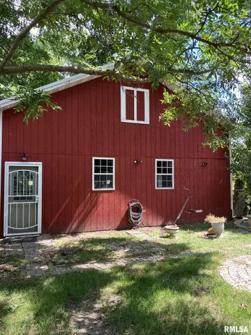 $237,000 | 275 East Walnut Street, Roseville, IL 61473