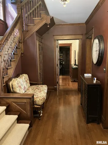 $237,000 | 275 East Walnut Street, Roseville, IL 61473