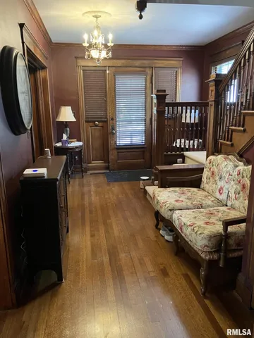 $237,000 | 275 East Walnut Street, Roseville, IL 61473