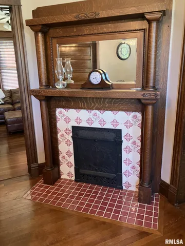 $237,000 | 275 East Walnut Street, Roseville, IL 61473