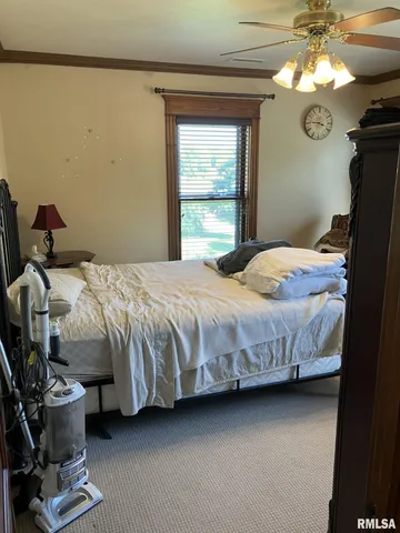 $237,000 | 275 East Walnut Street, Roseville, IL 61473